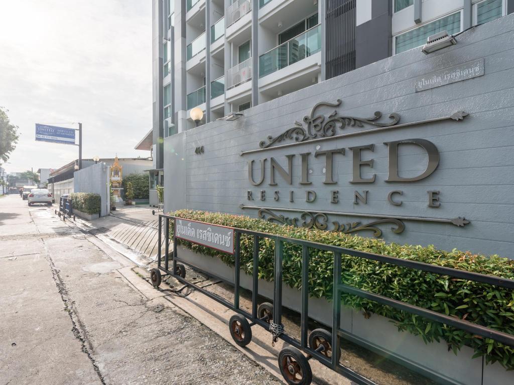 United Residence Ekamai Bangkok Exterior foto